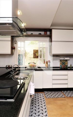 Casa à venda com 130m², 3 quartos e 2 vagasCozinha