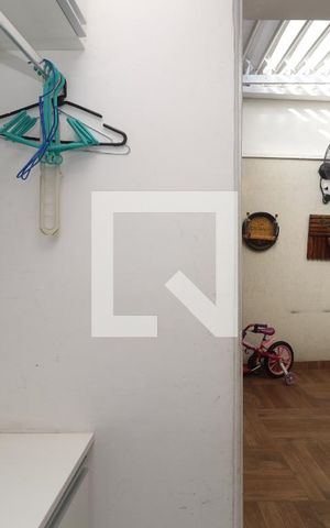 Casa à venda com 130m², 3 quartos e 2 vagasÁrea de Serviço