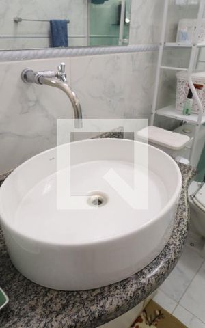 Casa à venda com 130m², 3 quartos e 2 vagasBanheiro Social