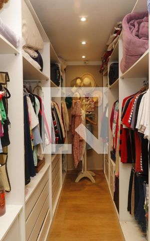 Casa à venda com 130m², 3 quartos e 2 vagasCloset