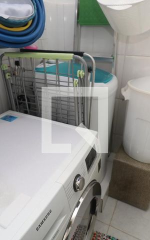 Casa à venda com 130m², 3 quartos e 2 vagasÁrea de Serviço