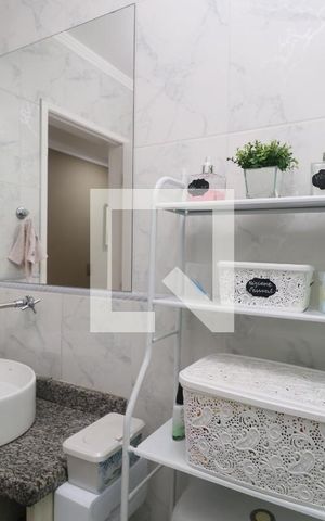 Casa à venda com 130m², 3 quartos e 2 vagasBanheiro Social