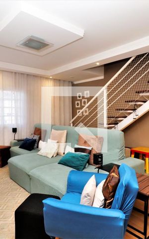 Casa à venda com 130m², 3 quartos e 2 vagasSala