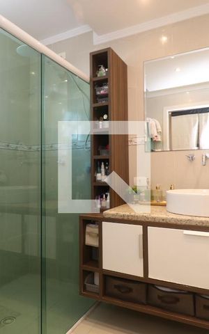 Casa à venda com 130m², 3 quartos e 2 vagasBanheiro da Suíte