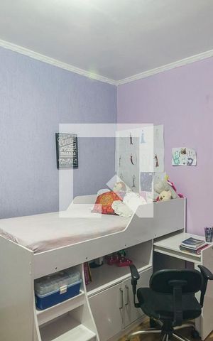 Casa à venda com 200m², 4 quartos e 2 vagas Casa à venda com 200m², 4 quartos e 2 vagasQuarto 2