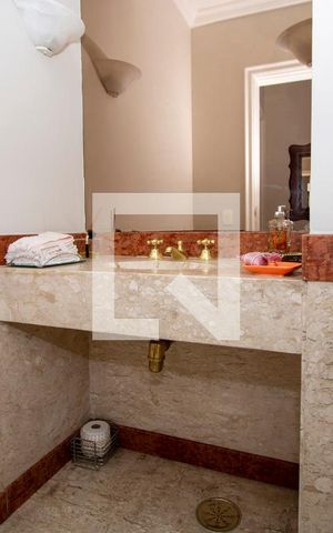 Apartamento à venda com 210m², 4 quartos e 4 vagasLavabo