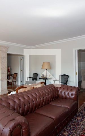 Apartamento à venda com 210m², 4 quartos e 4 vagasSala