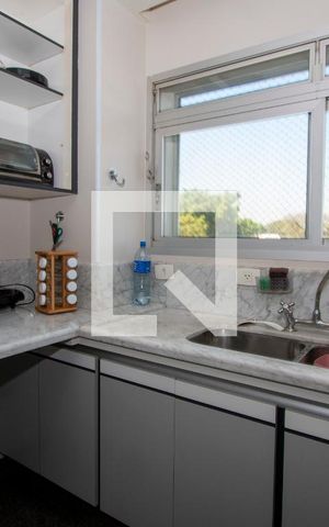 Apartamento à venda com 210m², 4 quartos e 4 vagasCozinha