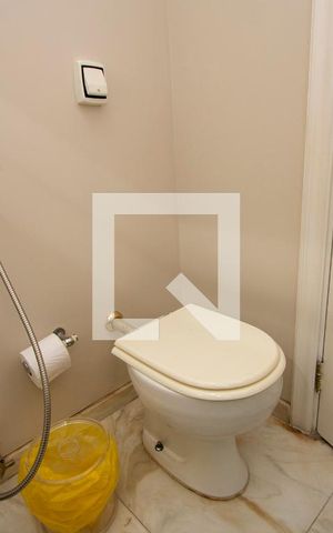 Apartamento à venda com 210m², 4 quartos e 4 vagasBanheiro da Suíte 2