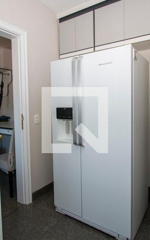 Apartamento à venda com 210m², 4 quartos e 4 vagasCozinha