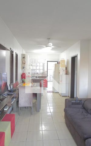 Casa à venda com 110m², 2 quartos e 3 vagasSala