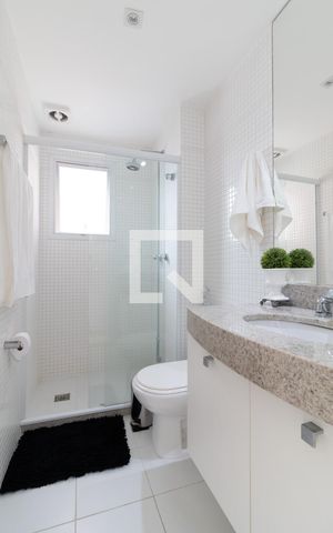 Apartamento para alugar com 117m², 3 quartos e 2 vagas Apartamento para alugar com 117m², 3 quartos e 2 vagasBanheiro