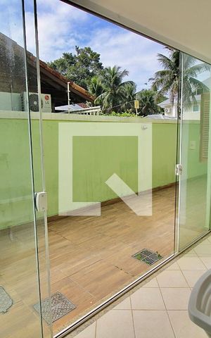 Casa de condomínio à venda com 250m², 5 quartos e 2 vagas Casa de condomínio à venda com 250m², 5 quartos e 2 vagasÁrea de Serviço