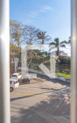 Casa à venda com 202m², 4 quartos e 2 vagas Casa à venda com 202m², 4 quartos e 2 vagasVista