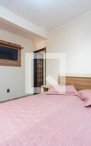 Casa à venda com 202m², 4 quartos e 2 vagas Casa à venda com 202m², 4 quartos e 2 vagasQuarto 1