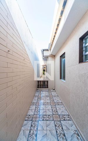 Casa à venda com 202m², 4 quartos e 2 vagas Casa à venda com 202m², 4 quartos e 2 vagasCorredor