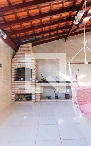 Casa à venda com 202m², 4 quartos e 2 vagas Casa à venda com 202m², 4 quartos e 2 vagasChurrasqueira