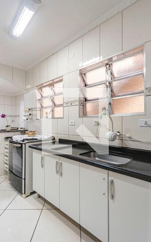 Casa à venda com 202m², 4 quartos e 2 vagas Casa à venda com 202m², 4 quartos e 2 vagasCozinha