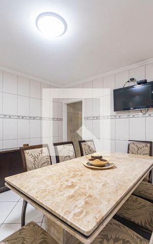 Casa à venda com 202m², 4 quartos e 2 vagas Casa à venda com 202m², 4 quartos e 2 vagasCozinha