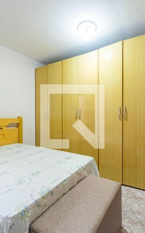 Casa à venda com 202m², 4 quartos e 2 vagas Casa à venda com 202m², 4 quartos e 2 vagasQuarto 4