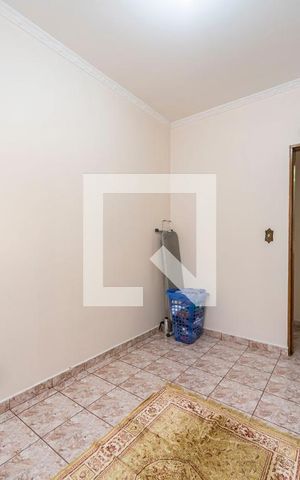 Casa à venda com 202m², 4 quartos e 2 vagas Casa à venda com 202m², 4 quartos e 2 vagasQuarto 2