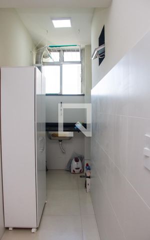 Apartamento à venda com 84m², 3 quartos e 1 vagaÁrea de Serviço
