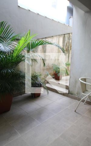 Casa à venda com 200m², 4 quartos e 2 vagasQuintal