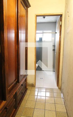 Casa à venda com 200m², 4 quartos e 2 vagasCloset da suíte 2