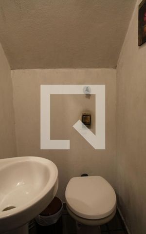Casa à venda com 200m², 4 quartos e 2 vagasLavabo