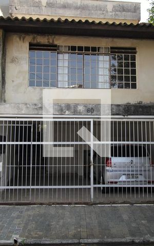 Casa à venda com 200m², 4 quartos e 2 vagasGaragem