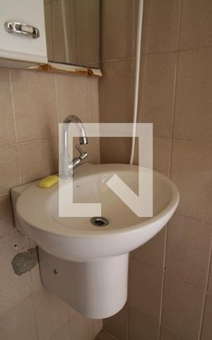 Casa à venda com 200m², 4 quartos e 2 vagasBanheiro
