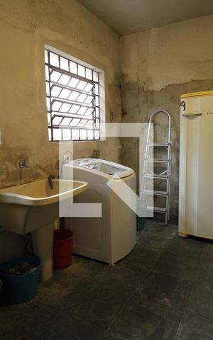 Casa à venda com 200m², 4 quartos e 2 vagasÁrea de Serviço