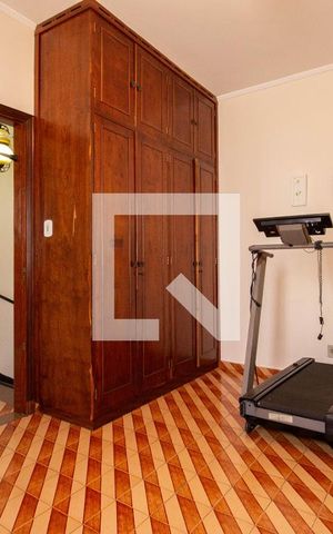 Casa à venda com 190m², 4 quartos e 3 vagas Casa à venda com 190m², 4 quartos e 3 vagasQuarto 1
