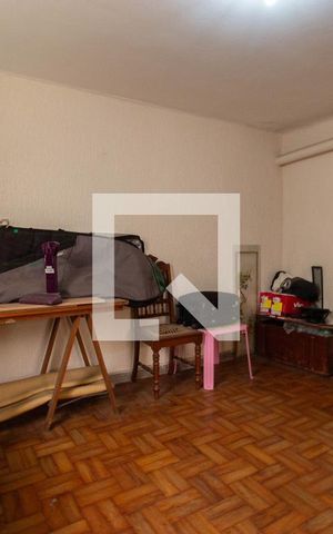 Casa à venda com 190m², 4 quartos e 3 vagas Casa à venda com 190m², 4 quartos e 3 vagasQuarto de Serviço