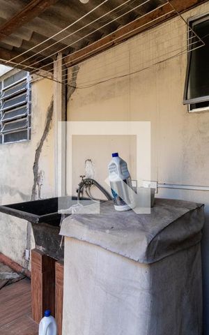 Casa à venda com 300m², 5 quartos e 2 vagas Casa à venda com 300m², 5 quartos e 2 vagasÁrea de Serviço