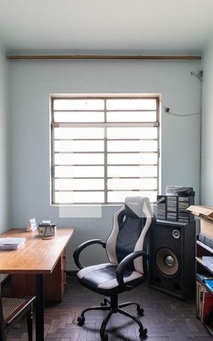 Casa à venda com 300m², 5 quartos e 2 vagas Casa à venda com 300m², 5 quartos e 2 vagasQuarto 1