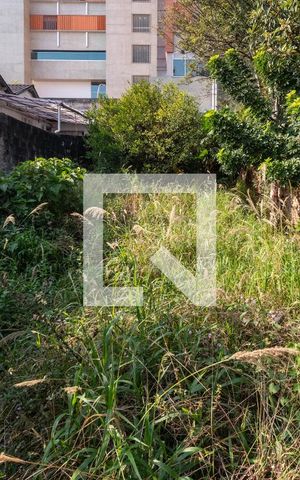 Casa à venda com 300m², 5 quartos e 2 vagas Casa à venda com 300m², 5 quartos e 2 vagasQuintal