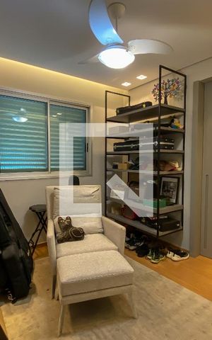 Apartamento à venda com 200m², 4 quartos e 3 vagas Apartamento à venda com 200m², 4 quartos e 3 vagasSemi-suíte 1