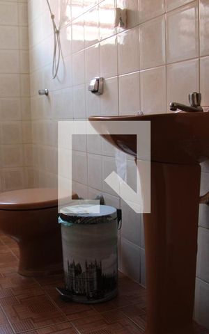Casa para alugar com 100m², 2 quartos e sem vagaBanheiro 