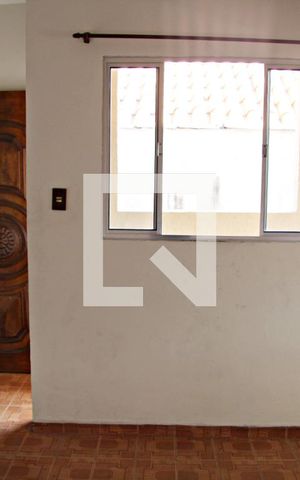 Casa para alugar com 100m², 2 quartos e sem vagaSala 