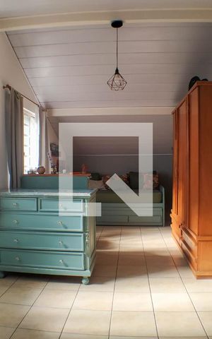 Casa de condomínio à venda com 180m², 4 quartos e 2 vagas Casa de condomínio à venda com 180m², 4 quartos e 2 vagasQuarto 3
