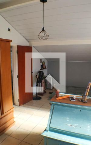 Casa de condomínio à venda com 180m², 4 quartos e 2 vagas Casa de condomínio à venda com 180m², 4 quartos e 2 vagasQuarto 3