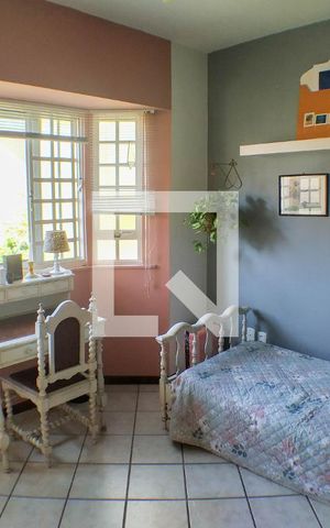 Casa de condomínio à venda com 180m², 4 quartos e 2 vagas Casa de condomínio à venda com 180m², 4 quartos e 2 vagasQuarto 1
