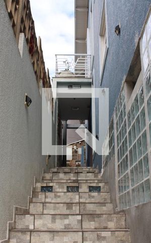 Casa à venda com 200m², 3 quartos e 3 vagasEscada Externa