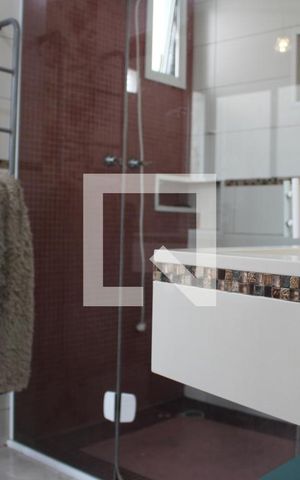 Casa à venda com 200m², 3 quartos e 3 vagasBanheiro da Suíte 1