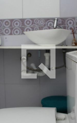 Casa à venda com 200m², 3 quartos e 3 vagasBanheiro da Suíte 2