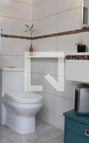 Casa à venda com 200m², 3 quartos e 3 vagasBanheiro da Suíte 1