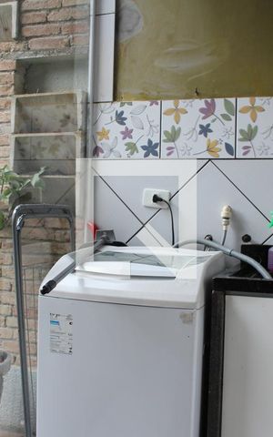 Casa à venda com 200m², 3 quartos e 3 vagasÁrea de Serviço
