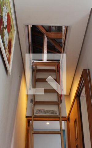 Casa à venda com 200m², 3 quartos e 3 vagasSótão