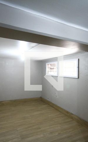 Casa à venda com 200m², 4 quartos e 2 vagasPorão